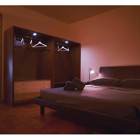 Urban House - Elegant Apartment Brera Milan Center Buitenkant foto