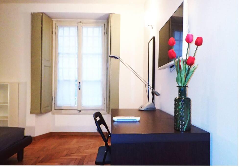 Urban House - Elegant Apartment Brera Milan Center Buitenkant foto