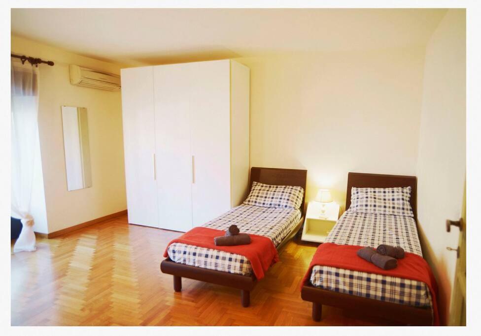Urban House - Elegant Apartment Brera Milan Center Buitenkant foto